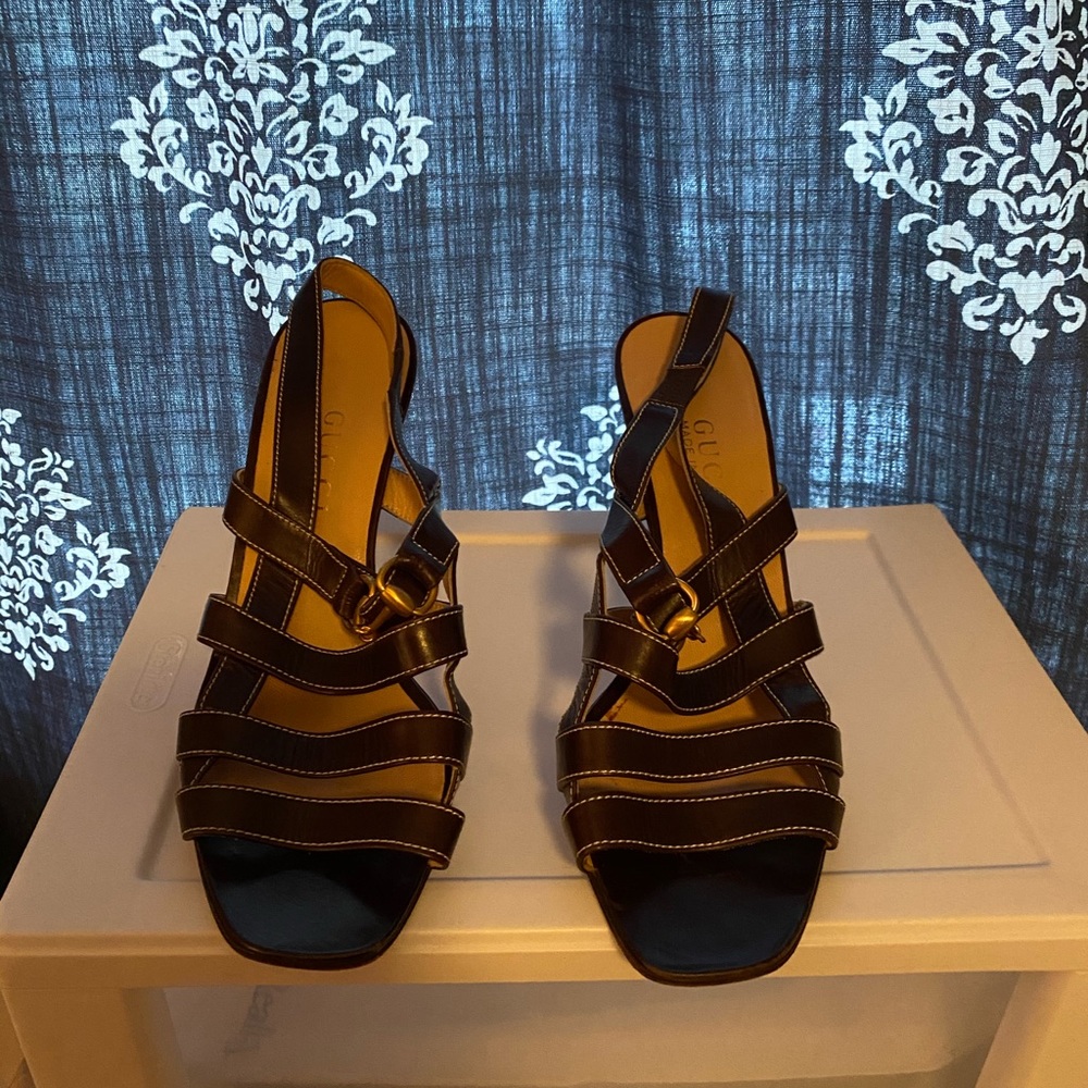 Gucci brown leather sandals.